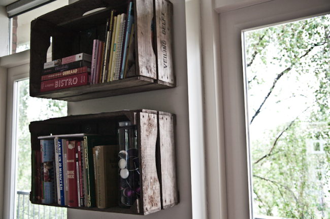 dichters bad vitaliteit Houten kistjes als boekenkast - Interior junkie