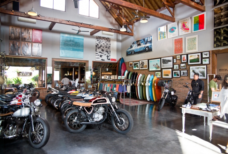 Chillen in de surfshack: Deus ex Machina