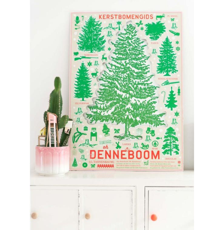 Pronken met een kerstboom als poster in huis