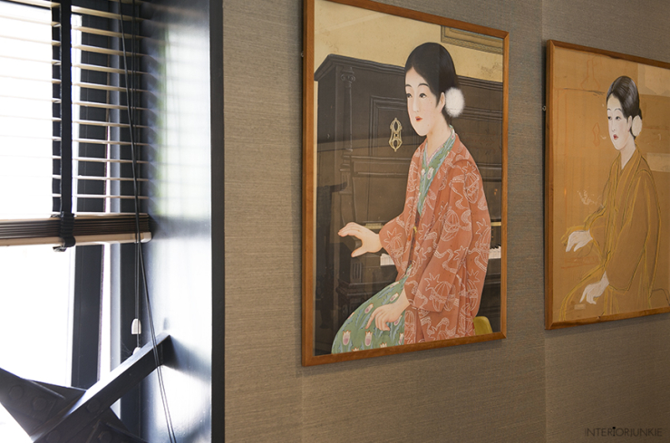"Deze Aziatische kunstwerken zijn een privéverzameling en hangen tegenover ons bed." 