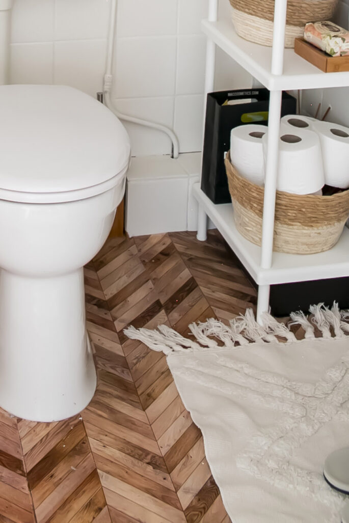 Wc budgetproof pimpen? Kies voor decoratiestickers met Hongaarse Punt