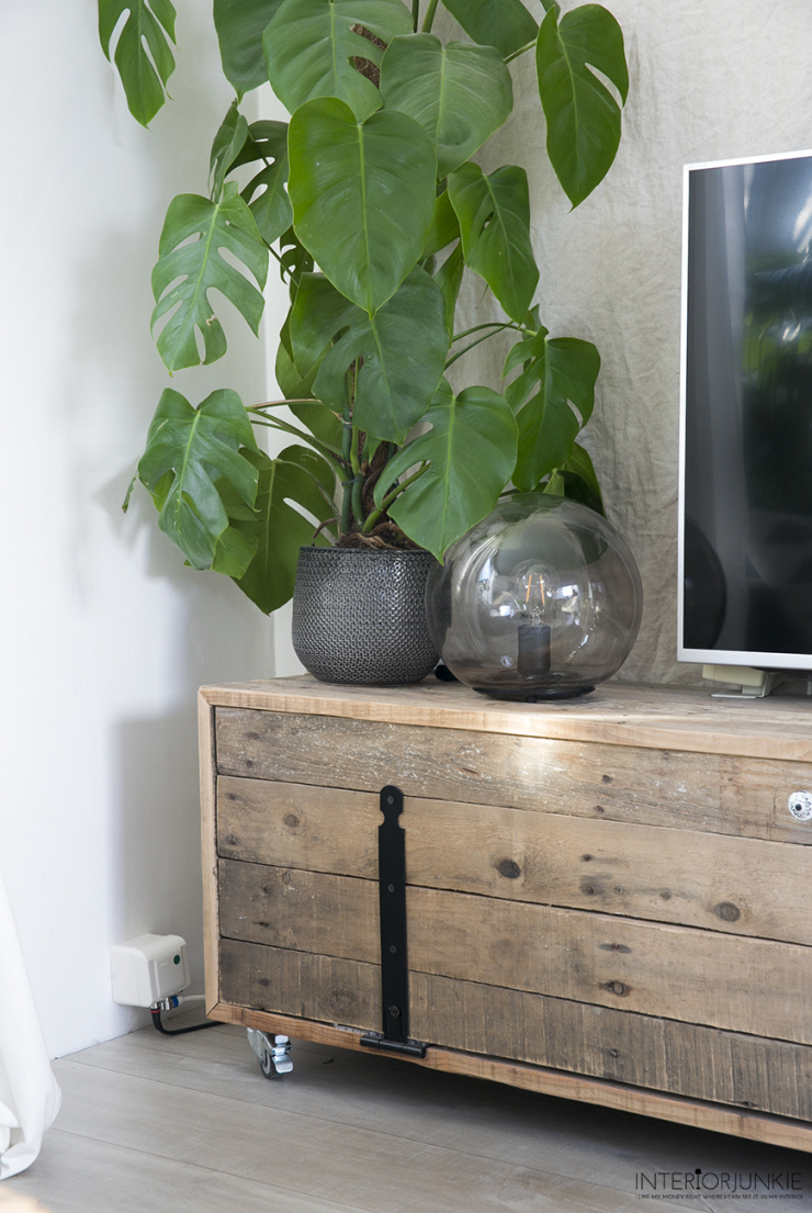 DIY met pallets: maak er een televisiemeubel van