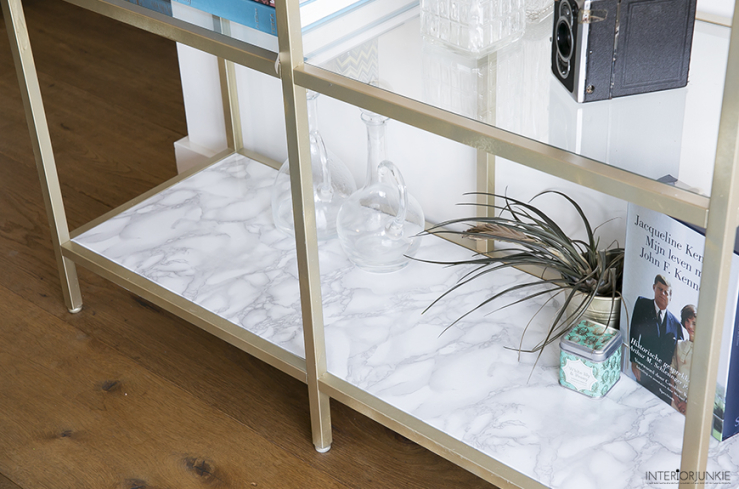 IKEA hack: maak een marmer look kast met gouden touch