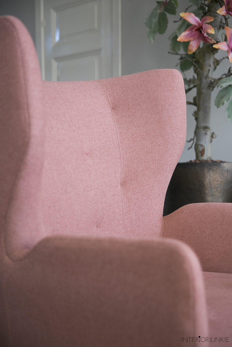 Mijn nieuwe roze fauteuil: zo blij mee