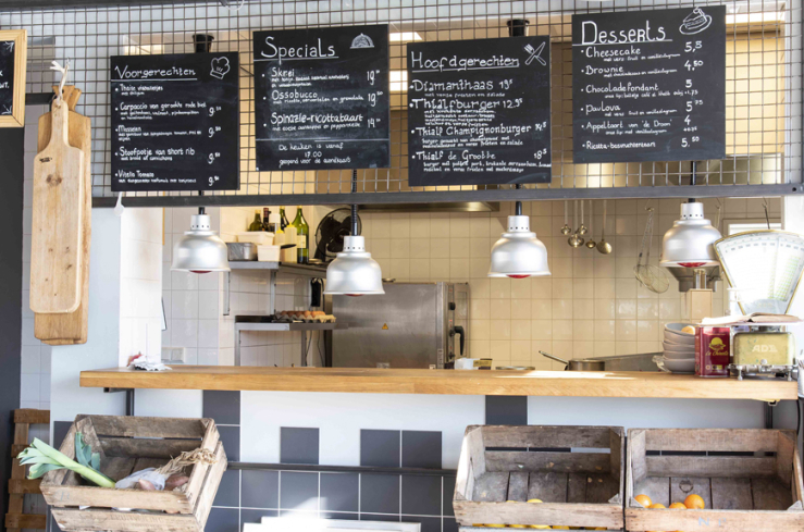 Uit eten in Arnhem in een voormalig zwembad