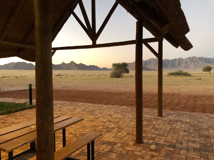 Slapen naast de woestijn in Namibie