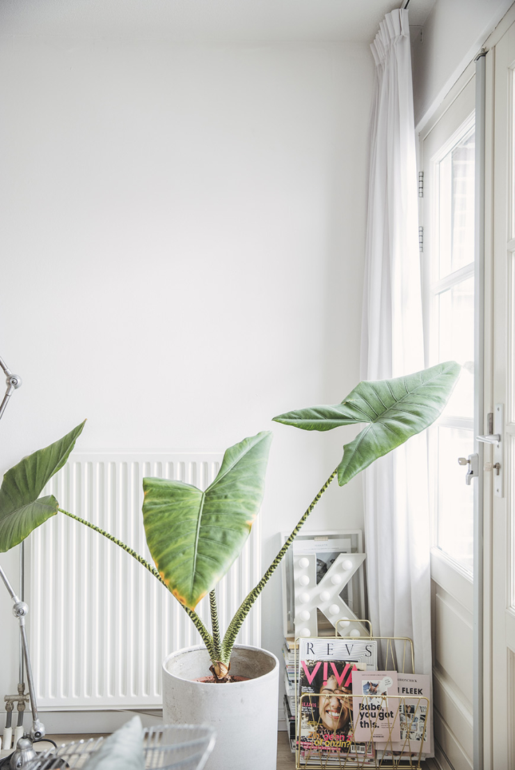 Thuis bij Kiki in een romantisch interieur vol poedertinten en messing