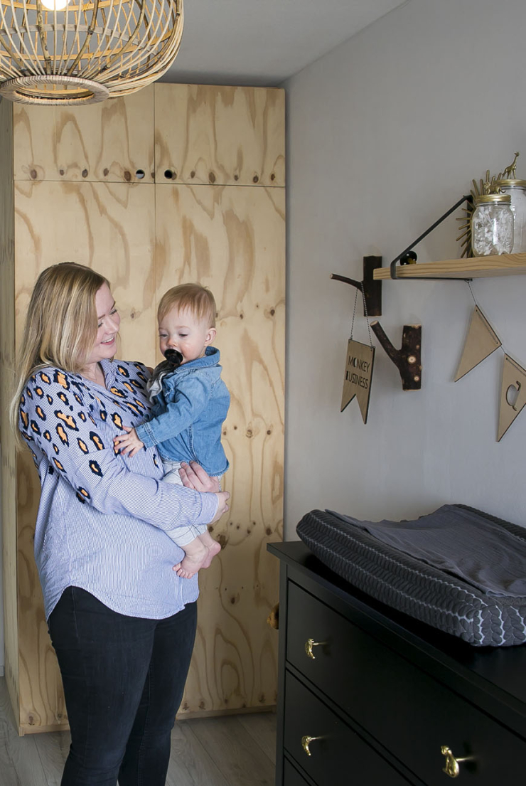 De babykamer vol jungle behang van Amanda