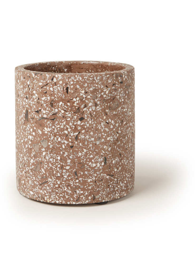 Woonfavorieten: marmeren tafellamp + terrazzo pot