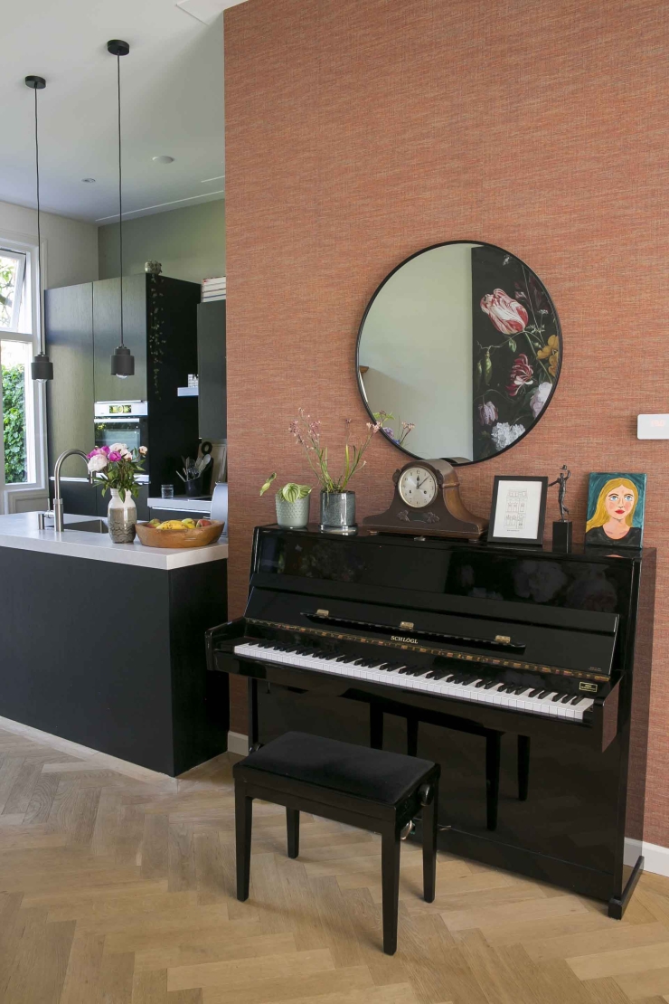 Een piano in huis als stylinghoekje. Zo doe je dat!