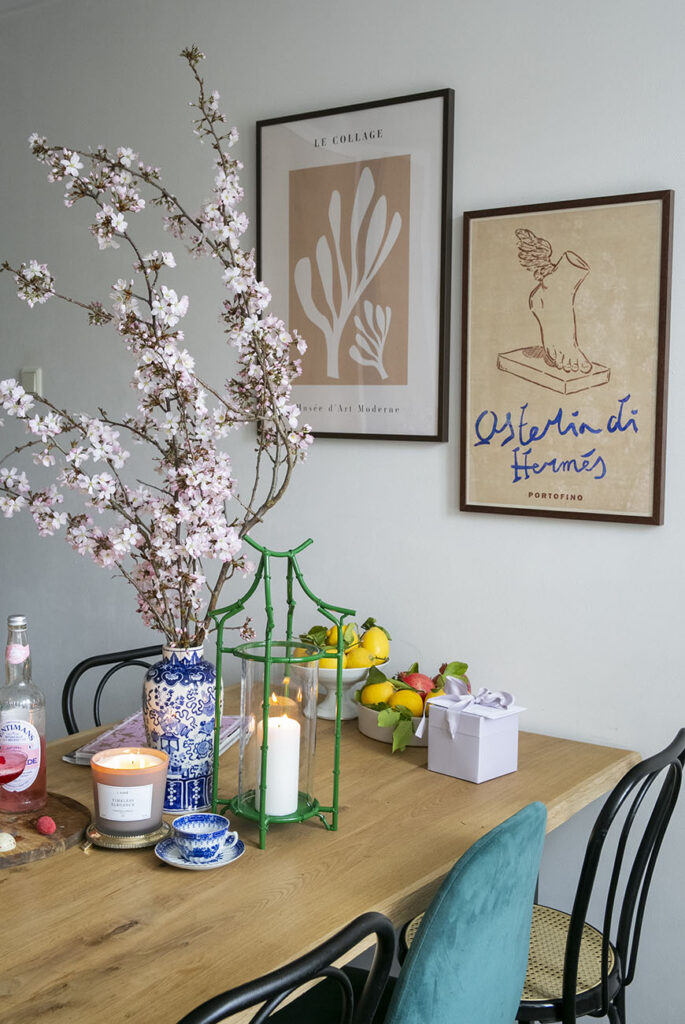 Binnenkijken in het cottage glam interieur van Roel uit Laren