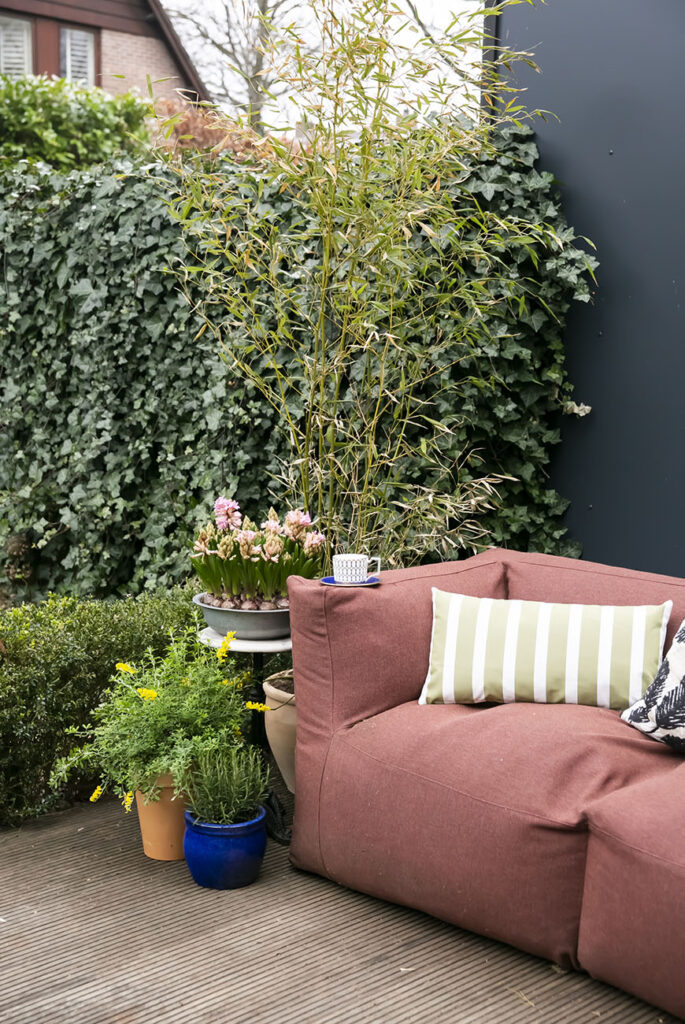 Binnenkijken in het cottage glam interieur van Roel uit Laren